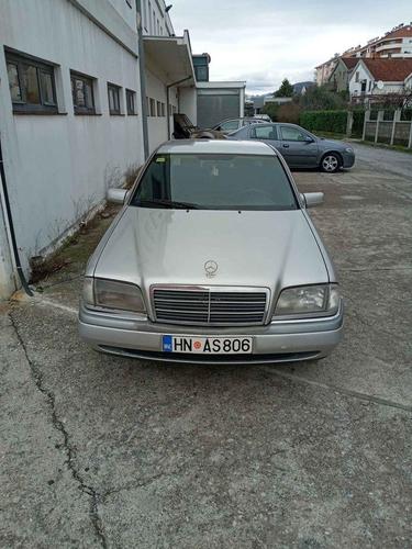 Mercedes C200 2000 kubika 55 kw 95 godiste