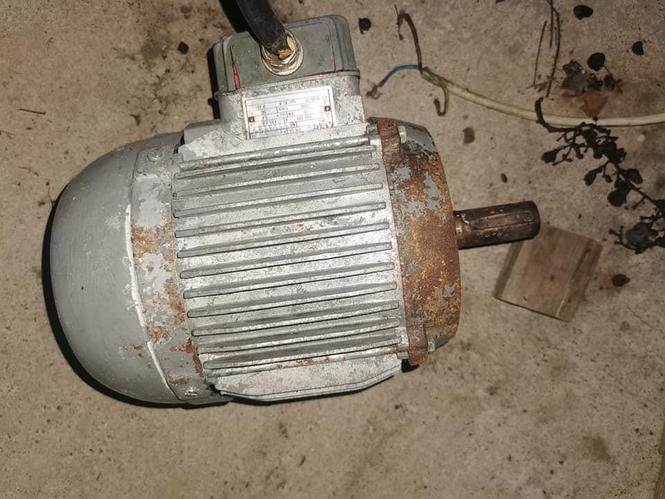 motor trofazni 1.1 kw