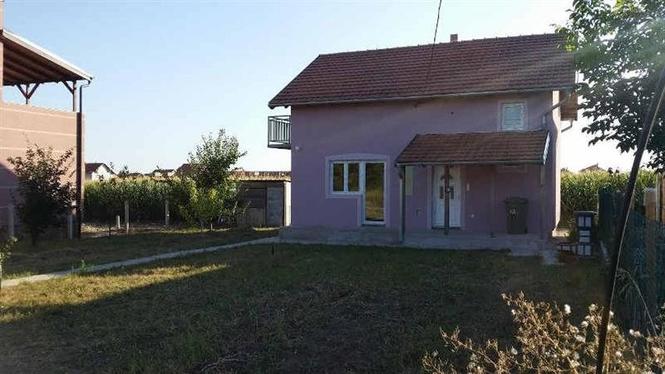 Nova kuca od 139m2 u Batajnici