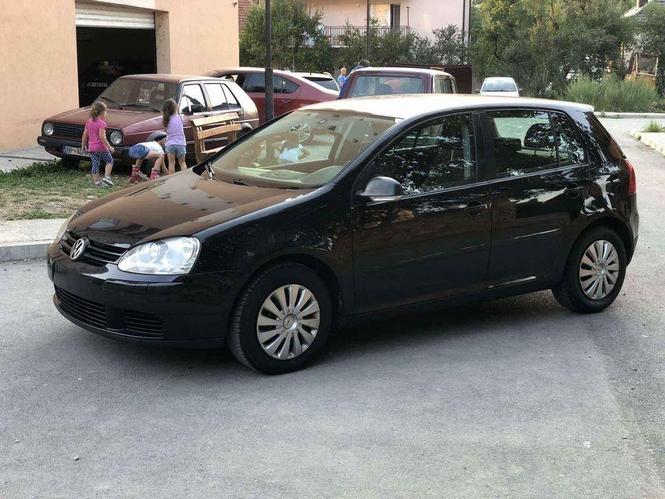 GOLF V 1.9TDI 77KW 2004GOD