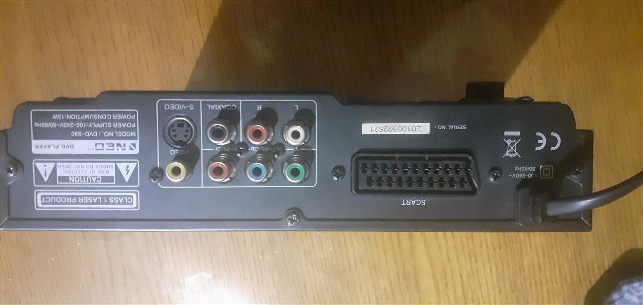 PRODAJEM-DVD-PLAYER