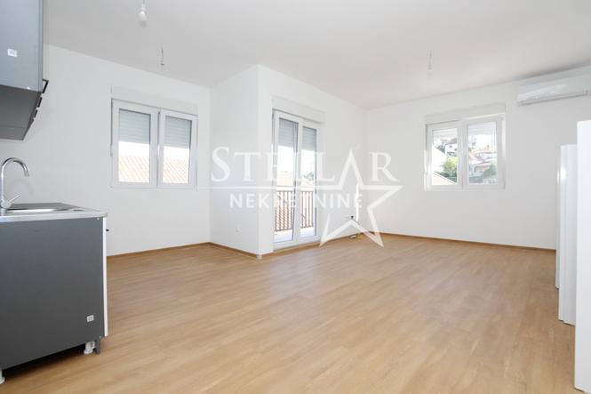 Izdavanje, dvosoban stan, 60m², Zelenika, Podgorica
