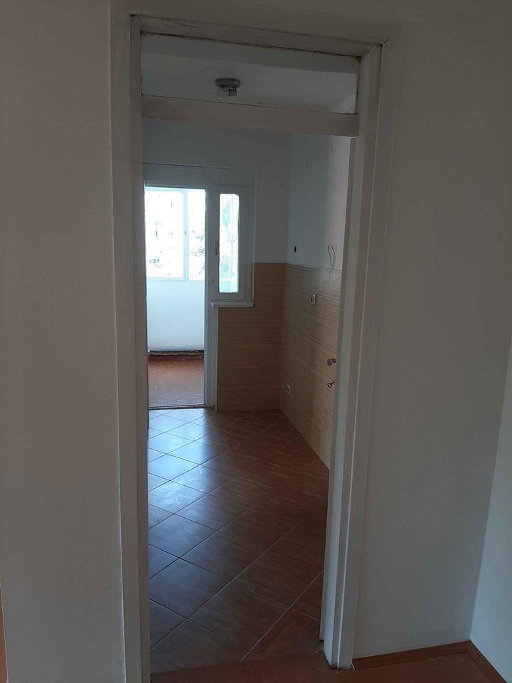 Prodajem-trosoban-stan-u-Makedonskom-naselju-100m2-treci-spr