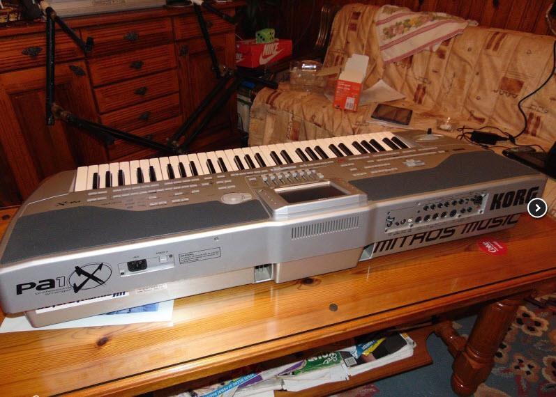 Prodajem-klavijaturu-Korg-pa1x