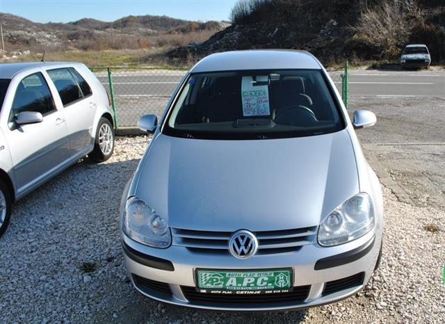 VW Golf 5 -05