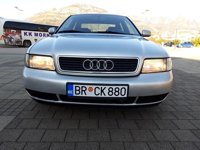 Auto je u odlicnom stanju