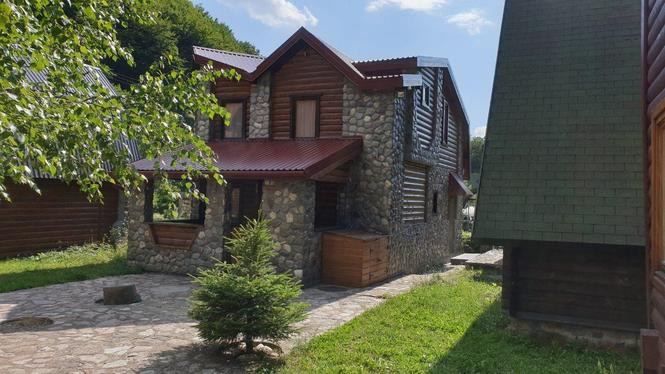 Kuća u planinskom kompleksu Rajsko selo
