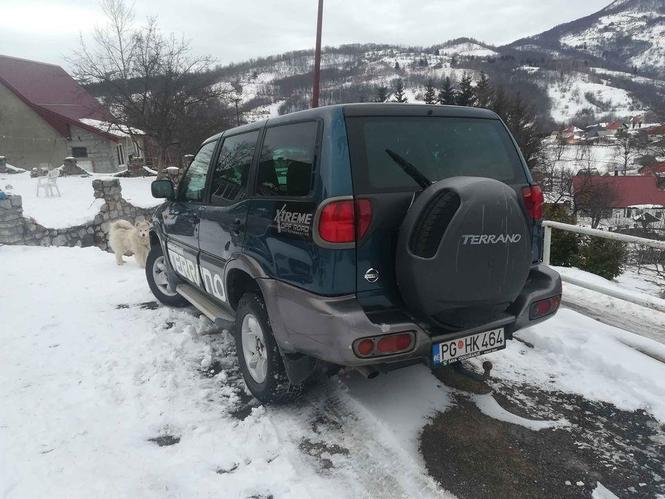 Nissan terrano