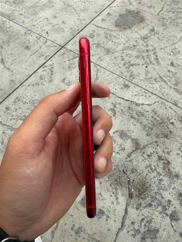 Iphone 11 red product