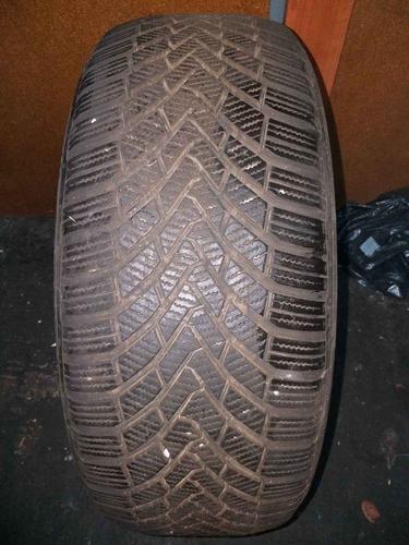 Jedna guma continental 215 55 16