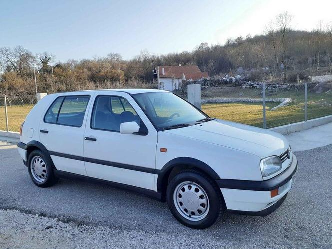 Golf 3 1.6 55kw B+Plin 1995g. 069699445