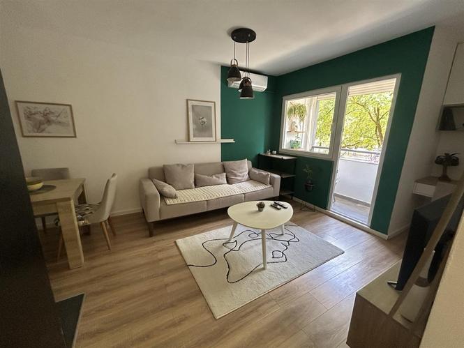 RENOVIRAN JEDNOSOBAN STAN, BLOK V, 550.00 EUR MJESEČNO