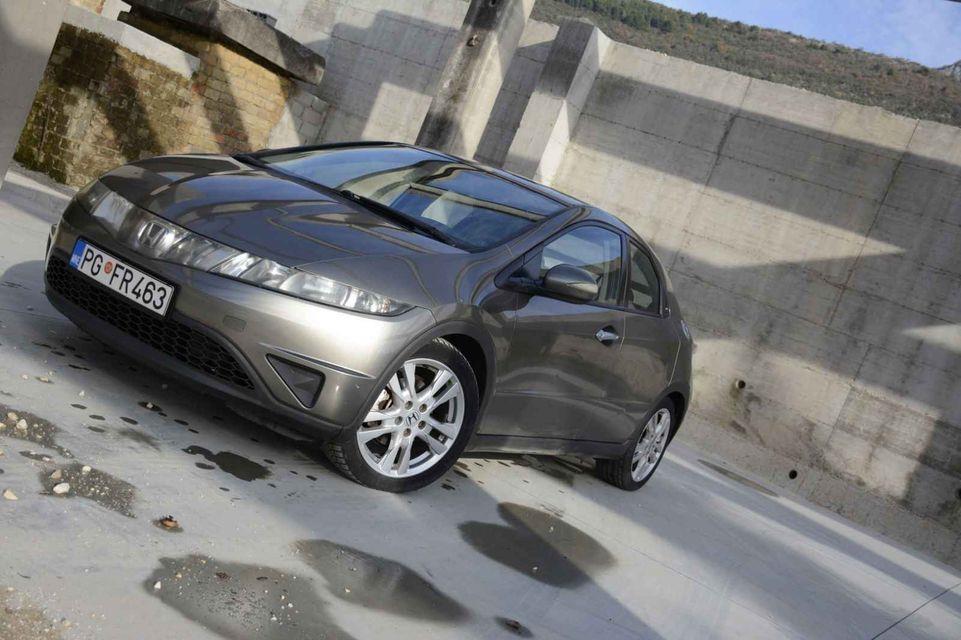 Honda-Civic-2-2-CDTI