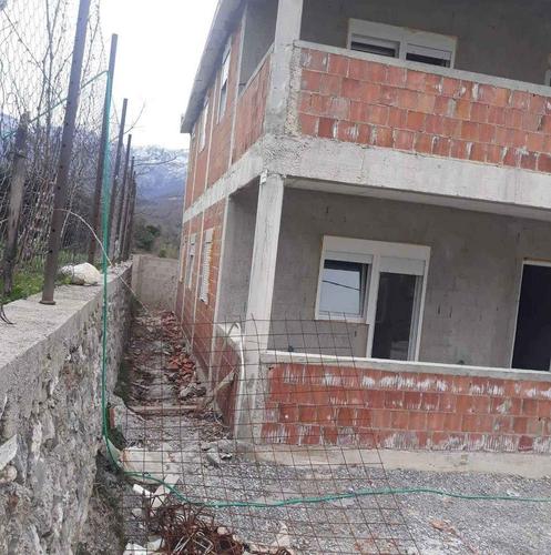 Bar..Šušanj prodajem kuću 068313719