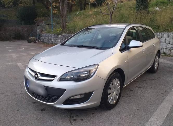 Opel Astra 1.7 dizel 2013