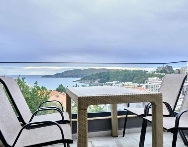 Jednosoban stan sa pogledom na more, Budva