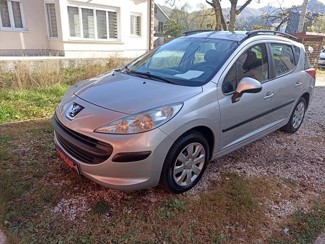 Pezo 207