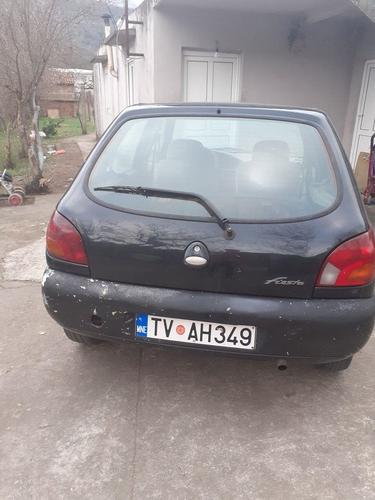 Ford fiesta 1.6 v8
