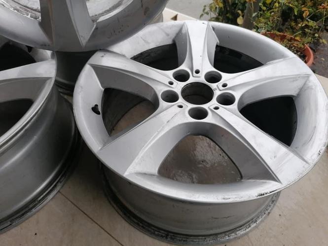 5x120 18 bez tacke kao nove