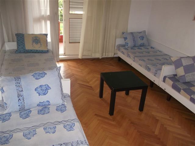 Izdajem stan 50m2 u Budvi