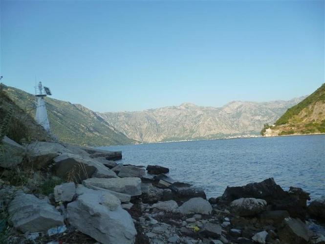 KUPUJEM MANJI STAN U BUDVA