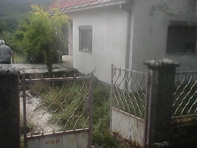 Kuca od 100m2 Cetinje