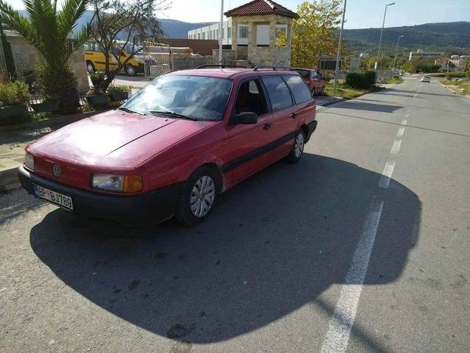 Na prodaju passat b3 1.9td 55kw auto dugo