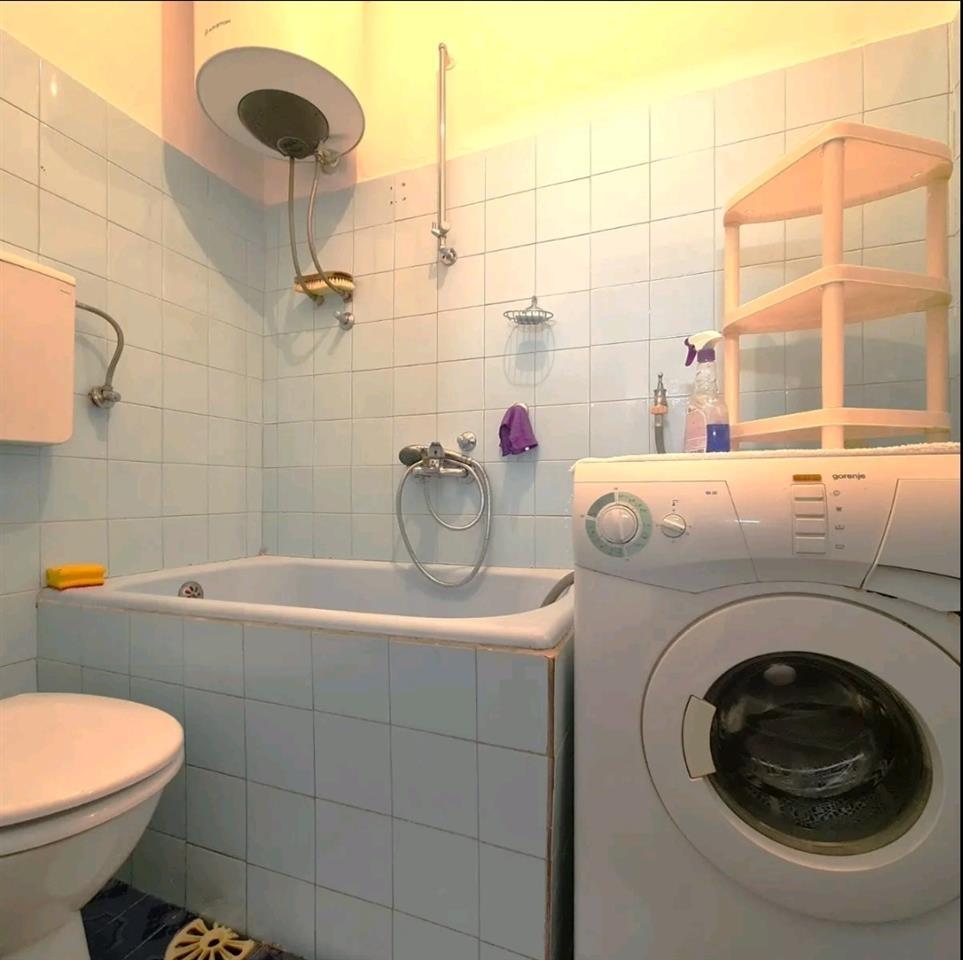 IZDAVANJE----Namješten-dvosoban-stan-60m2--Podgorica--Tolosi