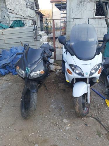 069400772