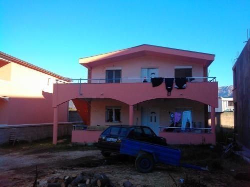 Kucu 180m2 u Polje, Bar
