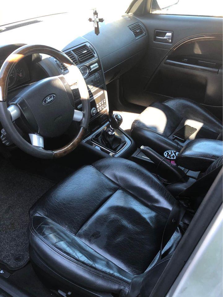Ford-Mondeo