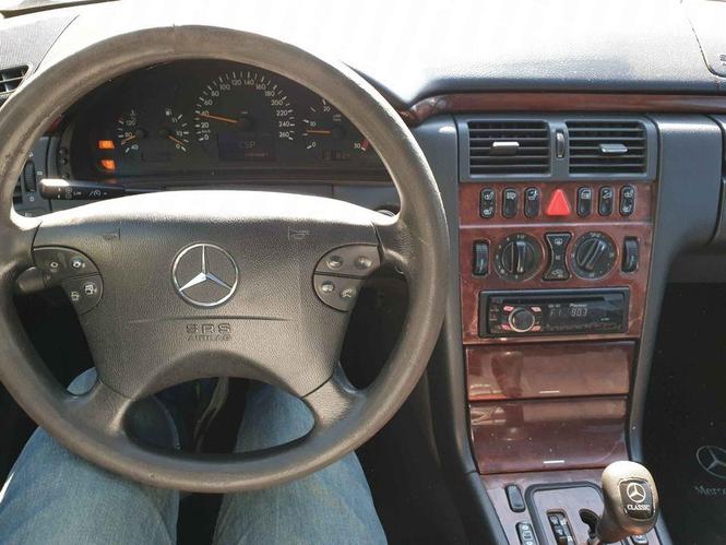 Mercedes  e270  cdi 2002 god zdrav extra stanje 069851800
