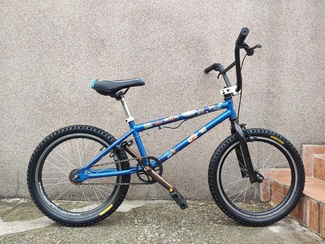Prodajem bmx GT, potpuno ispravan.