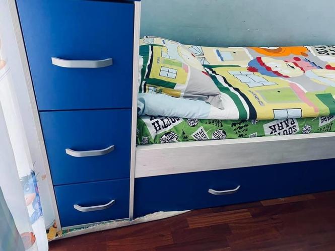 Prodaje se spavaca soba, krevet i ormar 069233811