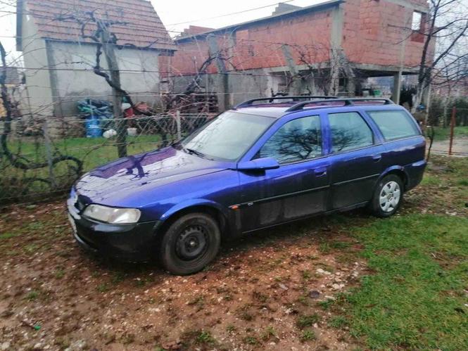 Opel Vektra 1.8 benzin 16 v 1997