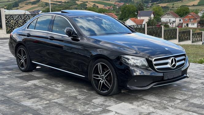 Mercedes-Benz E 220 Automatic 2016