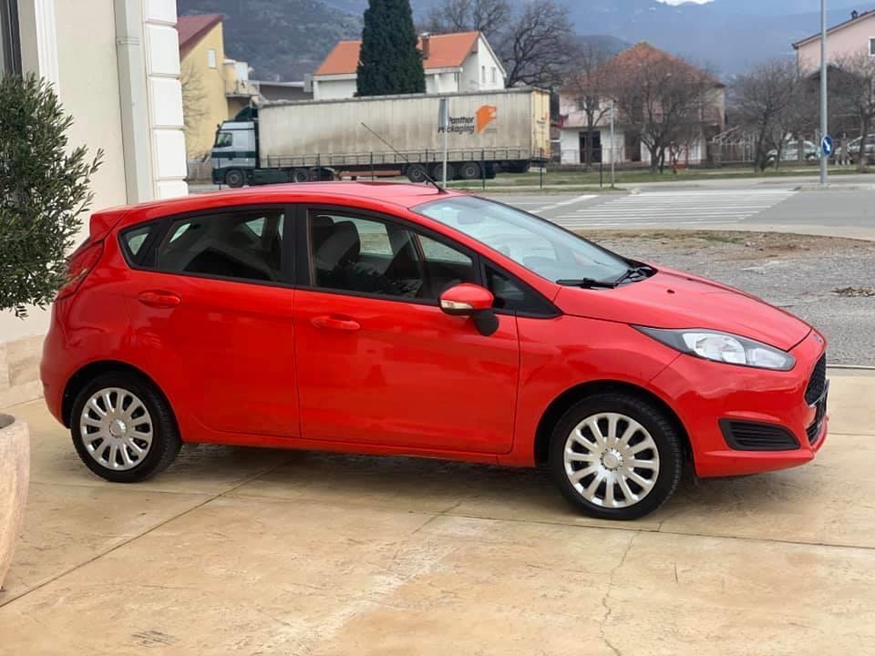 Ford-fiesta-1-2b-60kw-2017g-90-000km