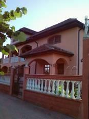 Kuca od 366m2 u Medanovici