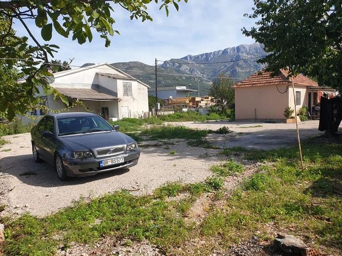 Kuca sa placem BAR POCETAK POLJA NEDALEKO OD ADRIJE 06955044
