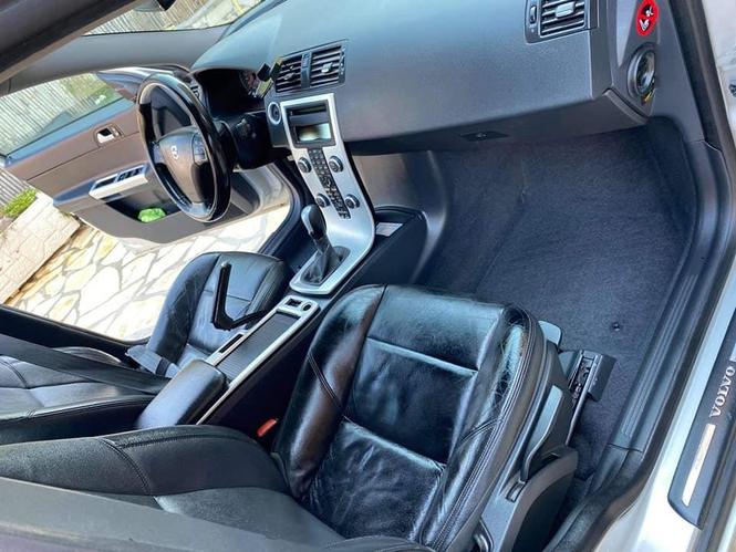 PRODAJEM VOLVO S40 2012 GODINA