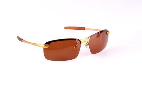 RAY BAN