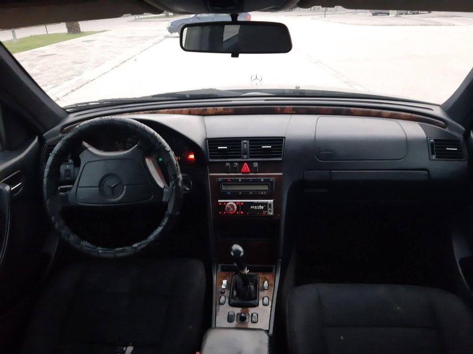 Na-prodaju-mercedes-c-2-5d-turbo-dizel-110kw