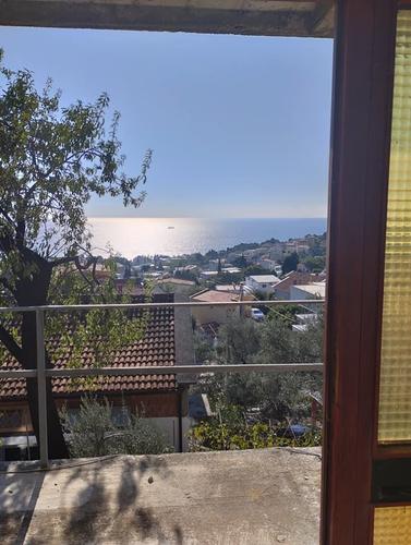 Kuća sa fenomenalnim pogledom na more