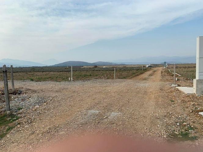Na prodaju plac Kuce Rakica 1.100m2