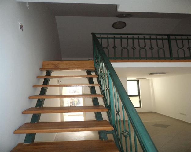 Poslovni prostor povrsine 31 m2 sa galerijom