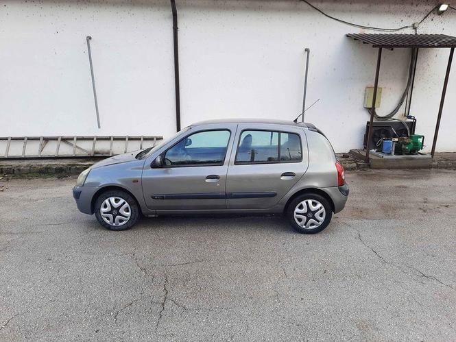 1,5 dizel Reno clio 2001g