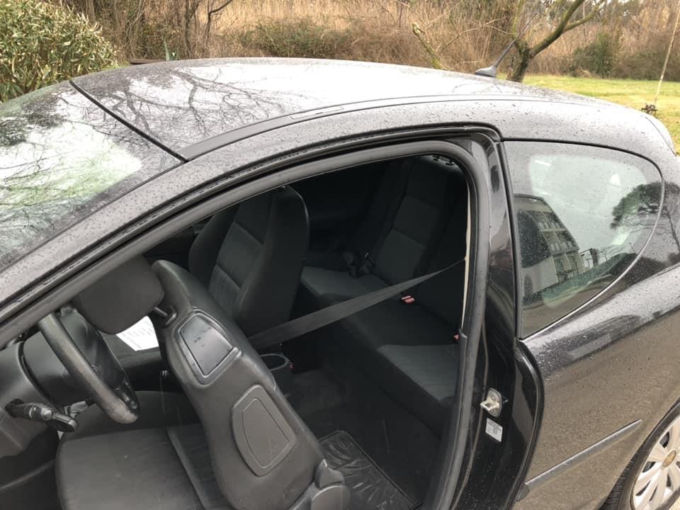 ---PRODAJE-SE-PEUGEOT-207
