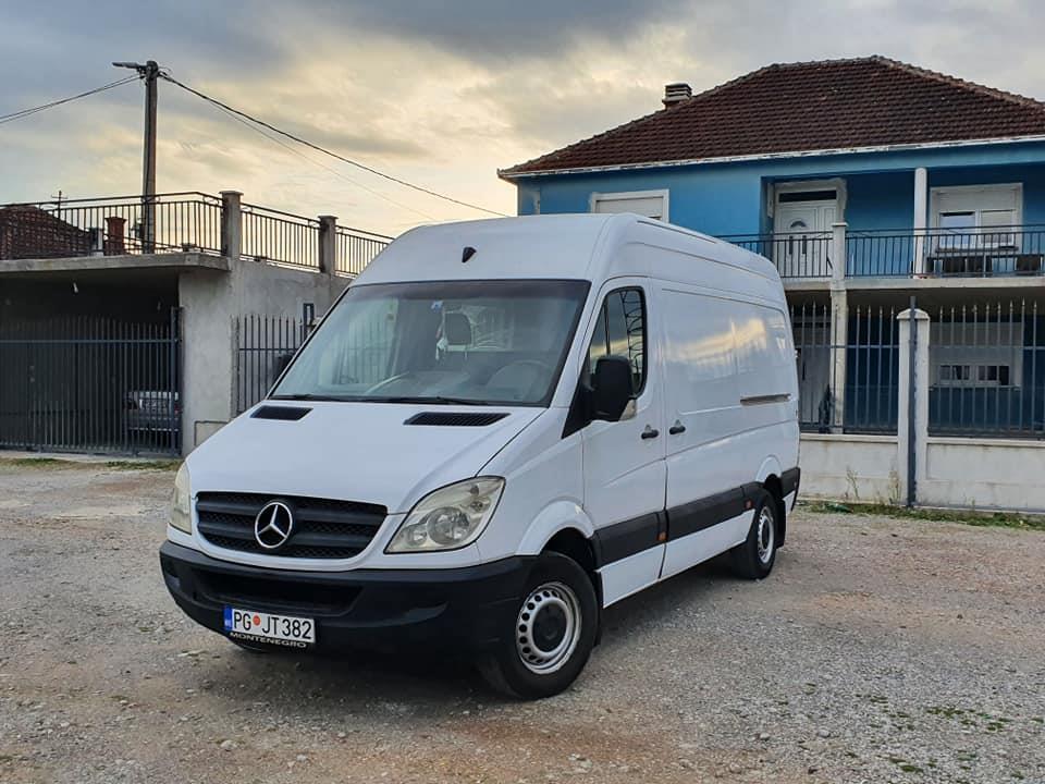 Mercedes-Benz-Sprinter-311