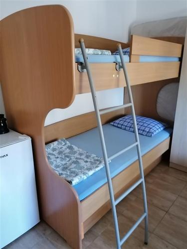 KREVETI NA SPRAT sa dušecima