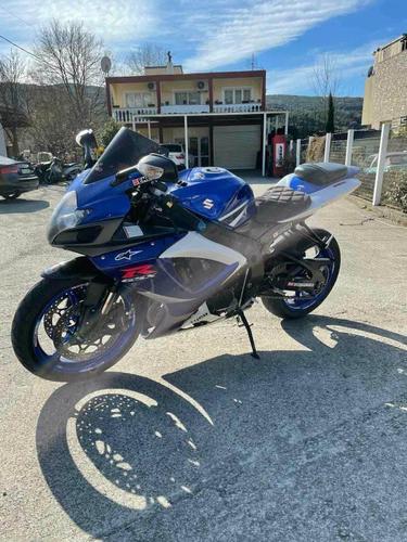 Suzuki gsxr 750